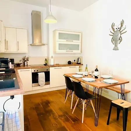 Lottie'S Lookout, Ventnor With Fantastic Sea Views Apartment Exterior photo